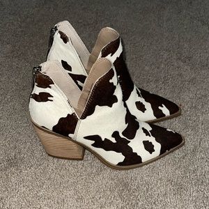 Cow pattern Steve Madden booties. Size 6